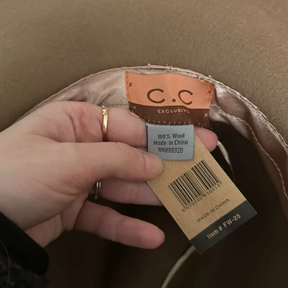 CC wool hat - Picture 4 of 4